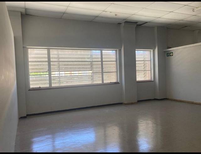 BUSINESS PROPERTY TO RENT IN NORTH END